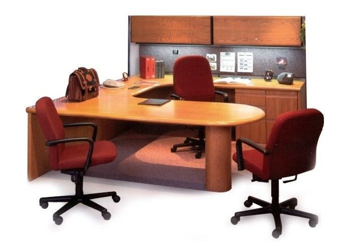 Galería de Estación "U" con peninsular estilo "D"